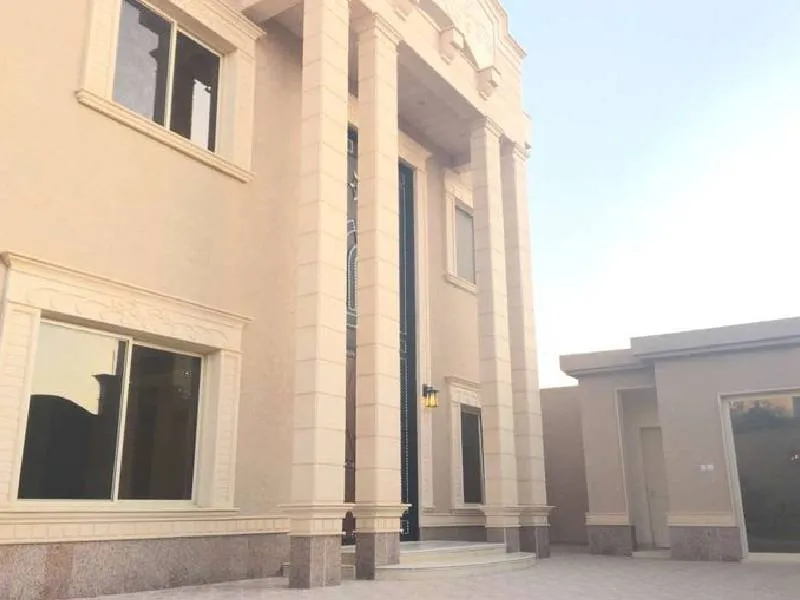 دهانات واجهات الجرافيت والبروفايل أشكال جرافيت خارجي في الدمام والخبر 2025